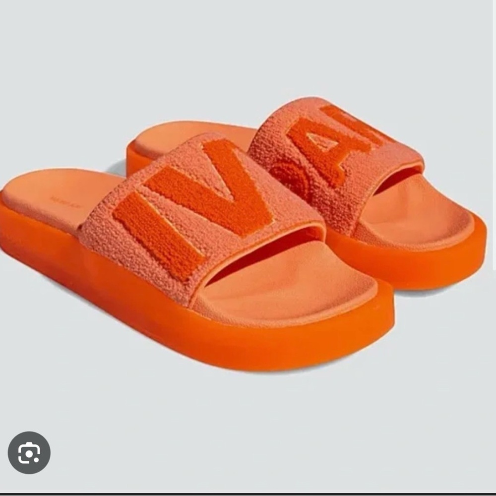 Adidas x Ivy Park “Screaming Orange” Slides | Women’s US 8 | Platform Sandals🧡